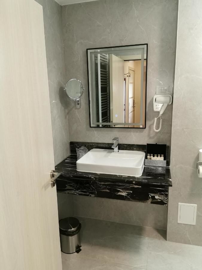 Отель Pensiunea JOJO Imperial Resort&Spa Бэиле-Еркулане