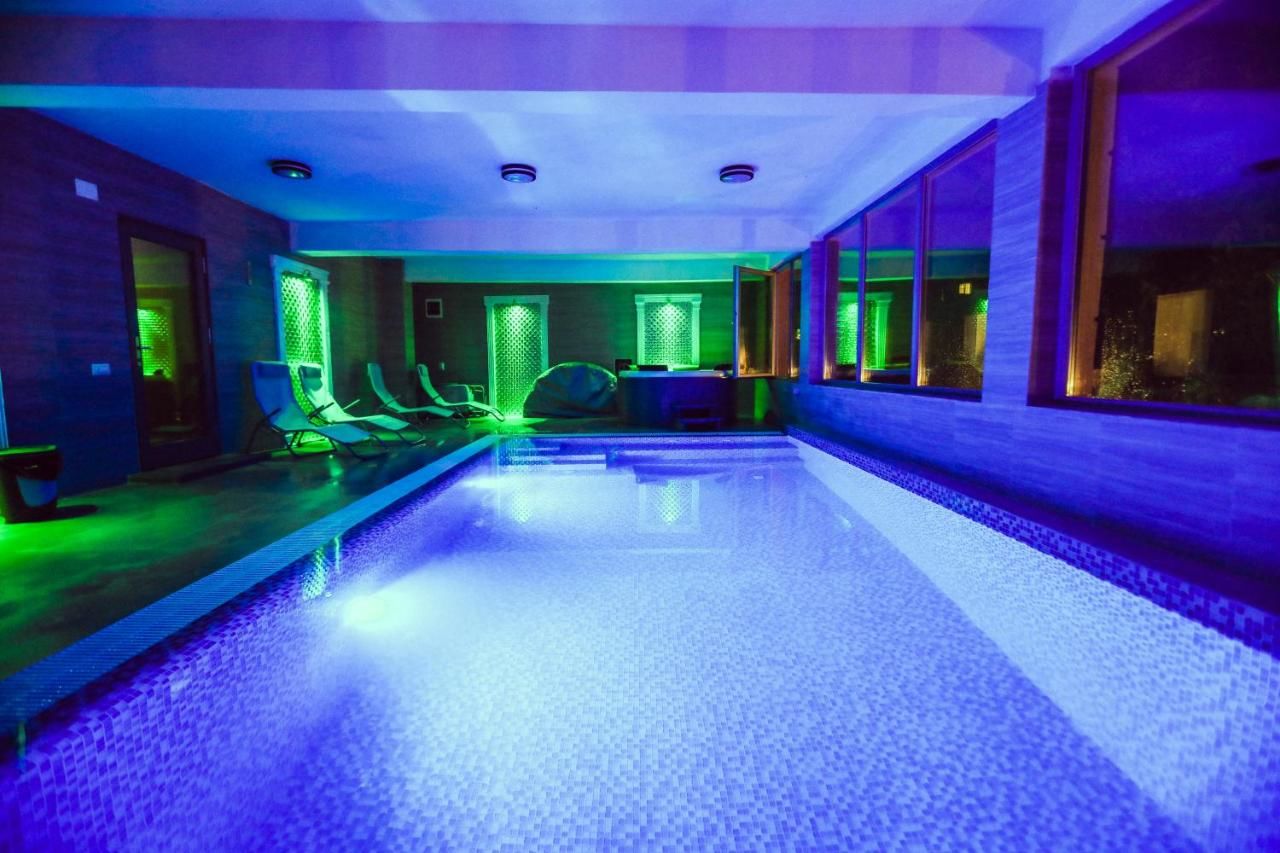 Отель Pensiunea JOJO Imperial Resort&Spa Бэиле-Еркулане-41